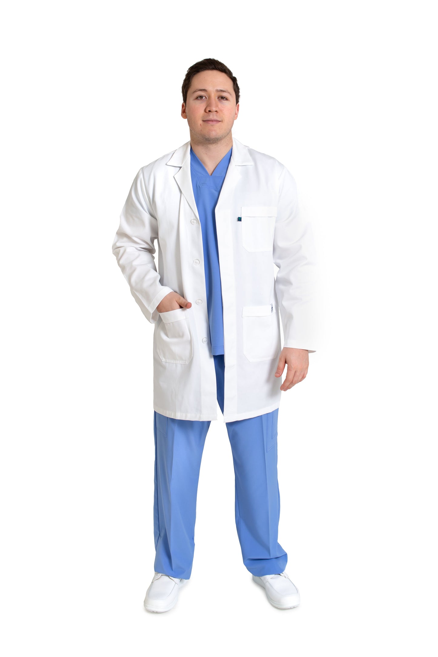 Bata Médica de Caballero HA-33R- CON TECNOLOGÍA REPELENCIA - GABARDINA-Botón Oculto-HASSAN Uniformes
