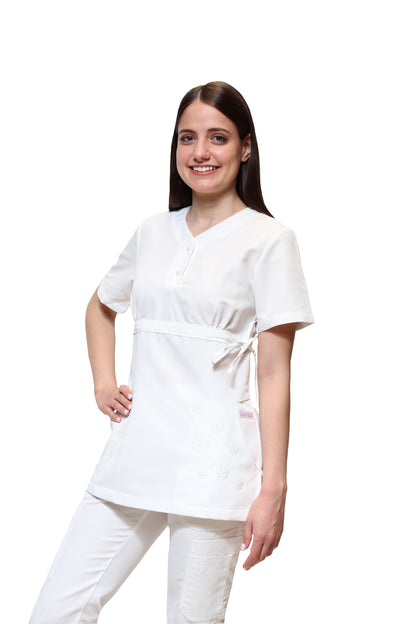 Filipina Top KA-79 FLORECITAS -Color BLANCO Dama-KAREN MEDICAL FASHION